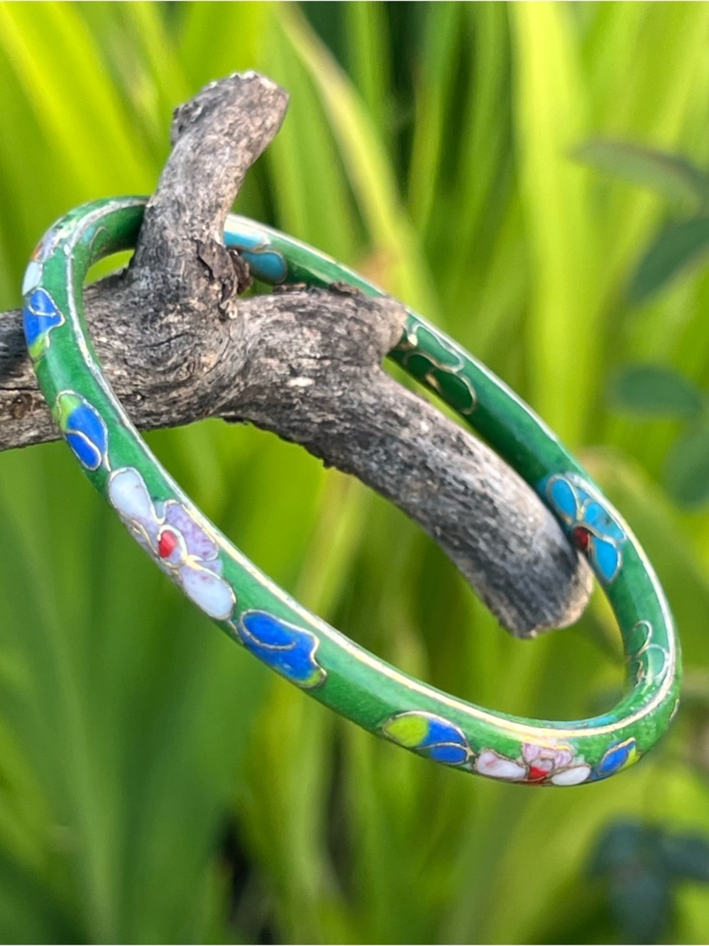Vintage Cloisonné Green Floral Bangle Bracelet Size 8 Enamel Brass